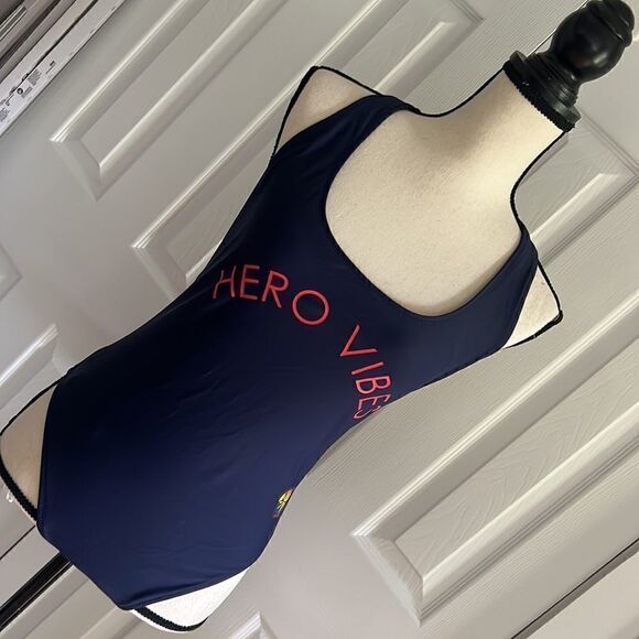 Aerie x Marvel Hero Vibes One Piece Swimsuit - Picture 3 of 11
